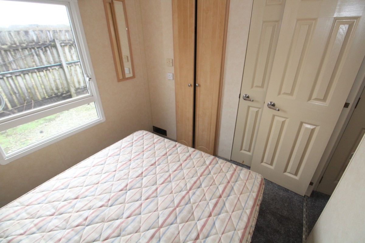 2009 Willerby Vacation twin bedroom