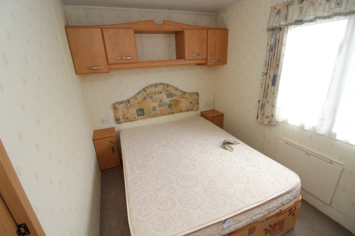 2004 Pemberton Elite double bedroom