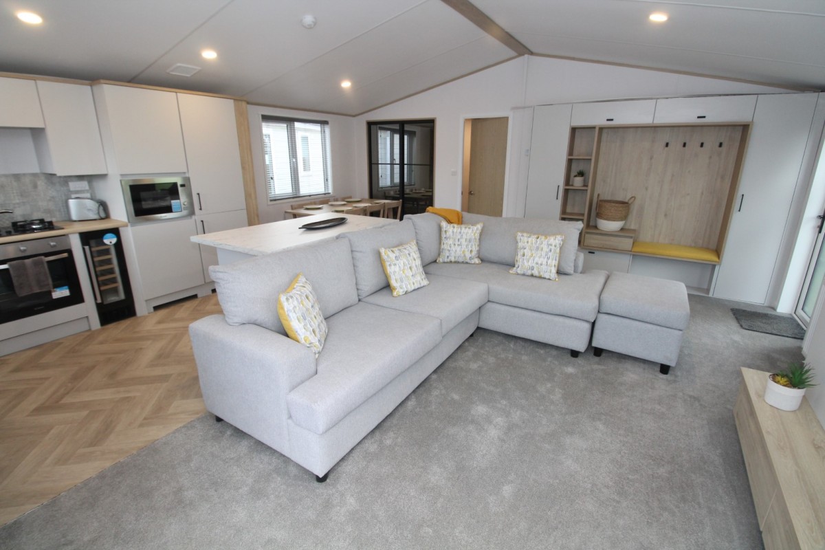 2023 Atlas Oakwood Lodge open plan living space