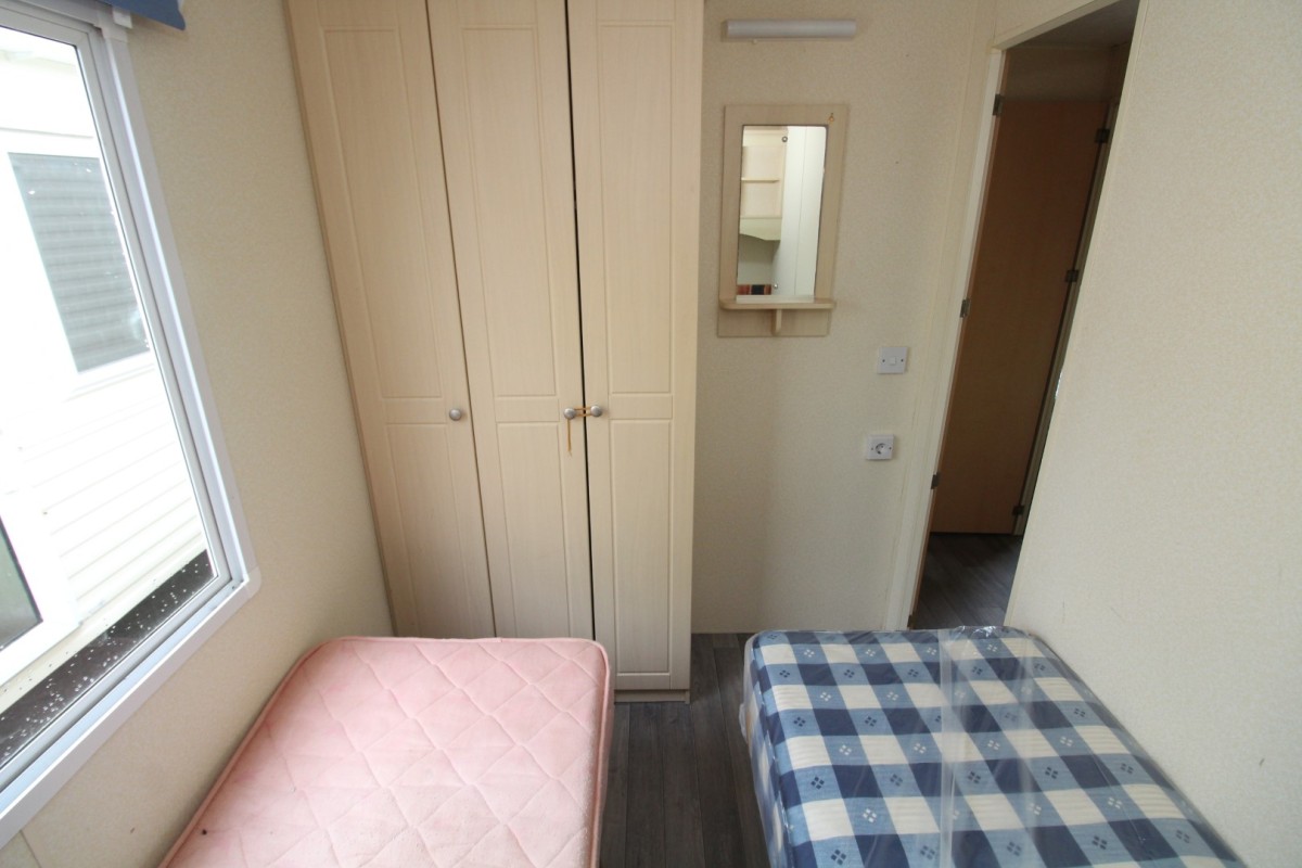 2004 Bk Purbeck third bedroom