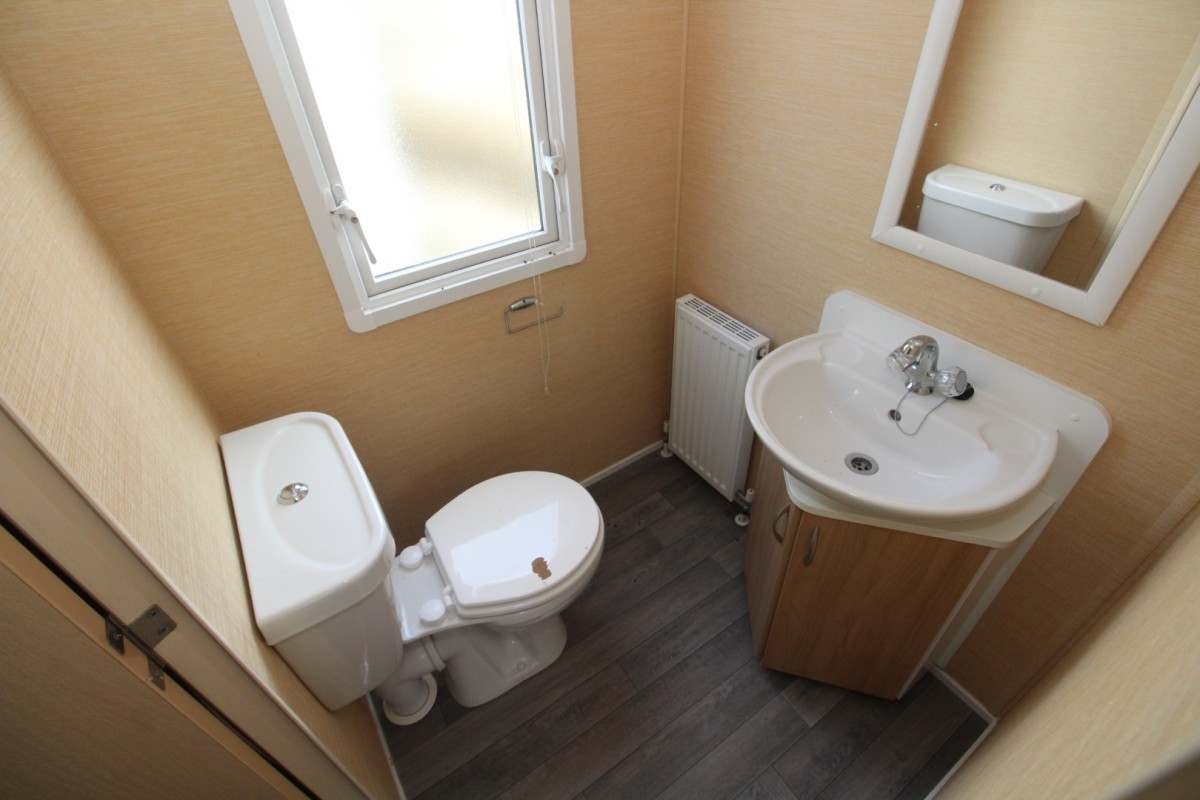 2010 Willerby Grange toilet