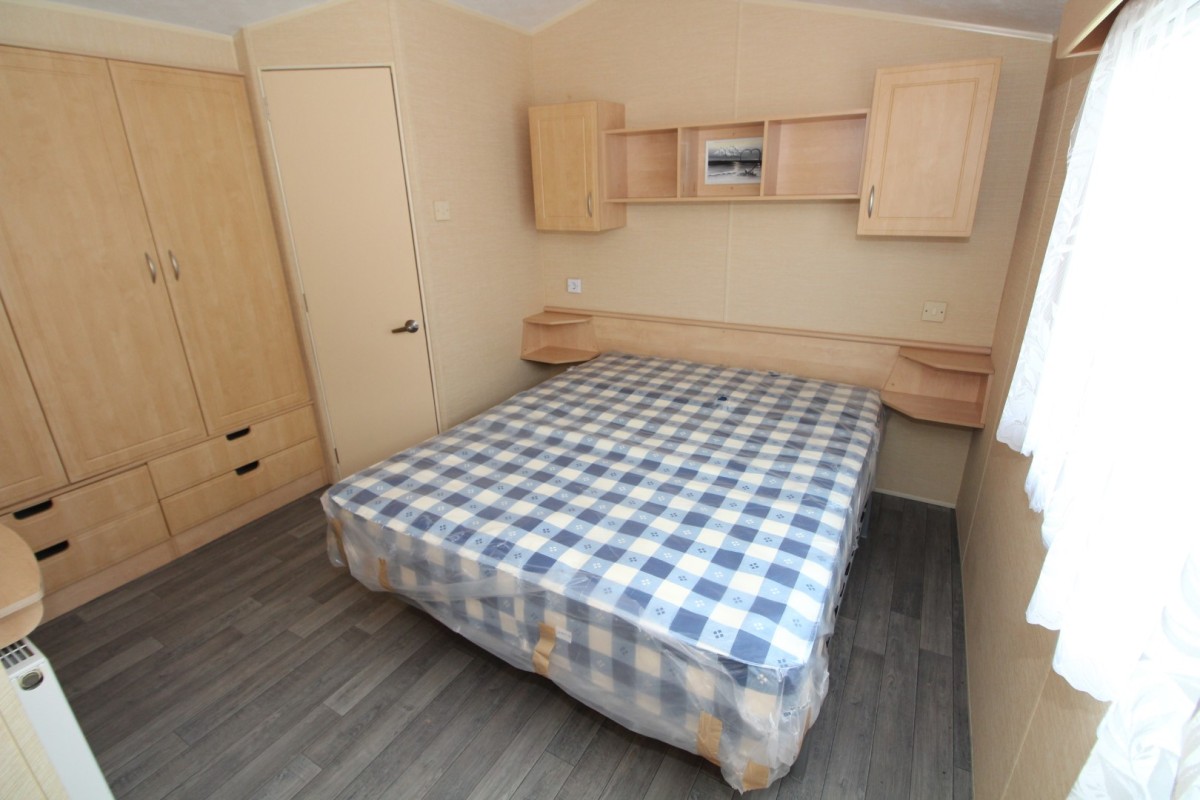 2010 Willerby Grange deouble bedroom