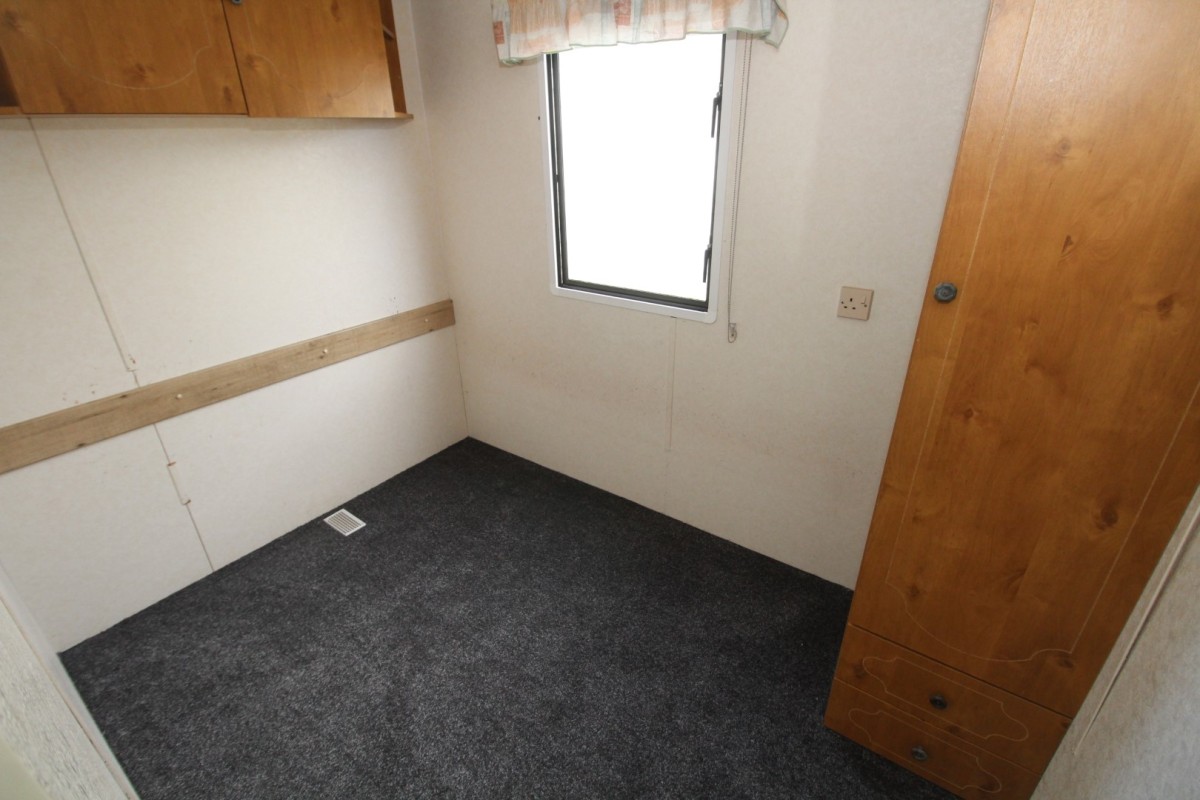 second view of the twin bedroom