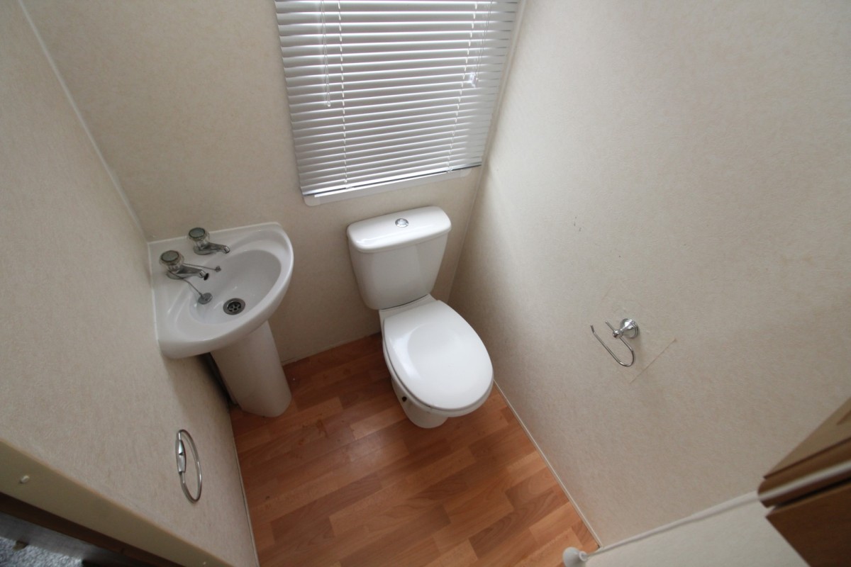 2001 Carnaby Chardonnay toilet room