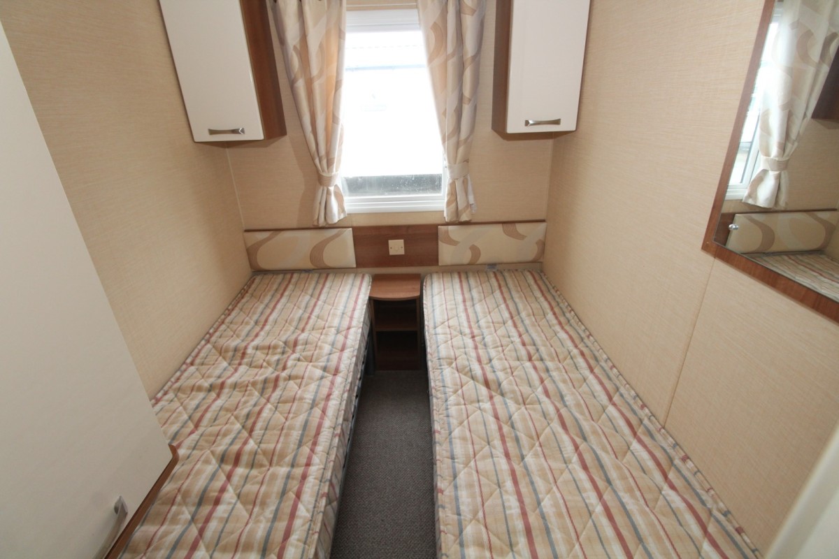 2011 Willerby Salisbury twin bedroom