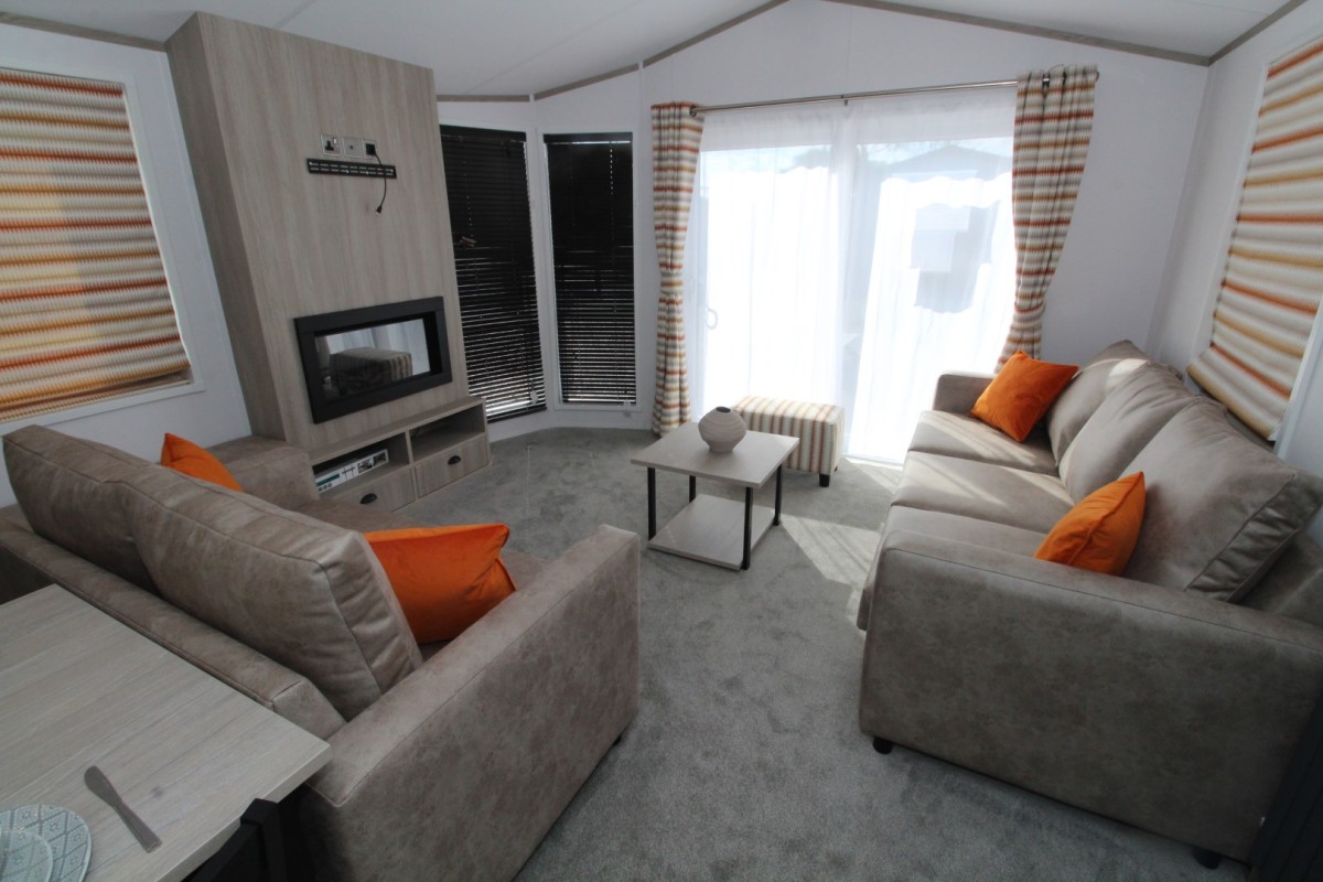 2024 Atlas Sherwood Lodge lounge area
