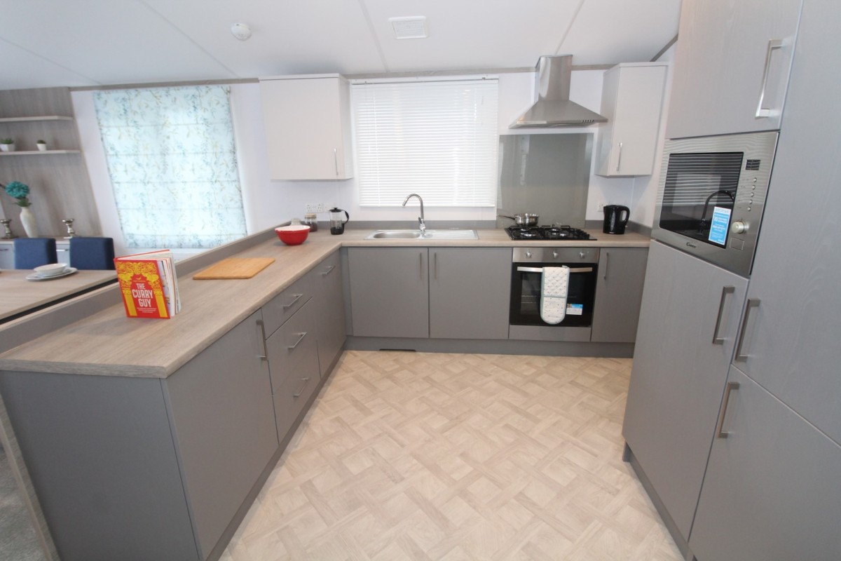 modern kitchen in the 2023 Atlas Wisteria Lodge