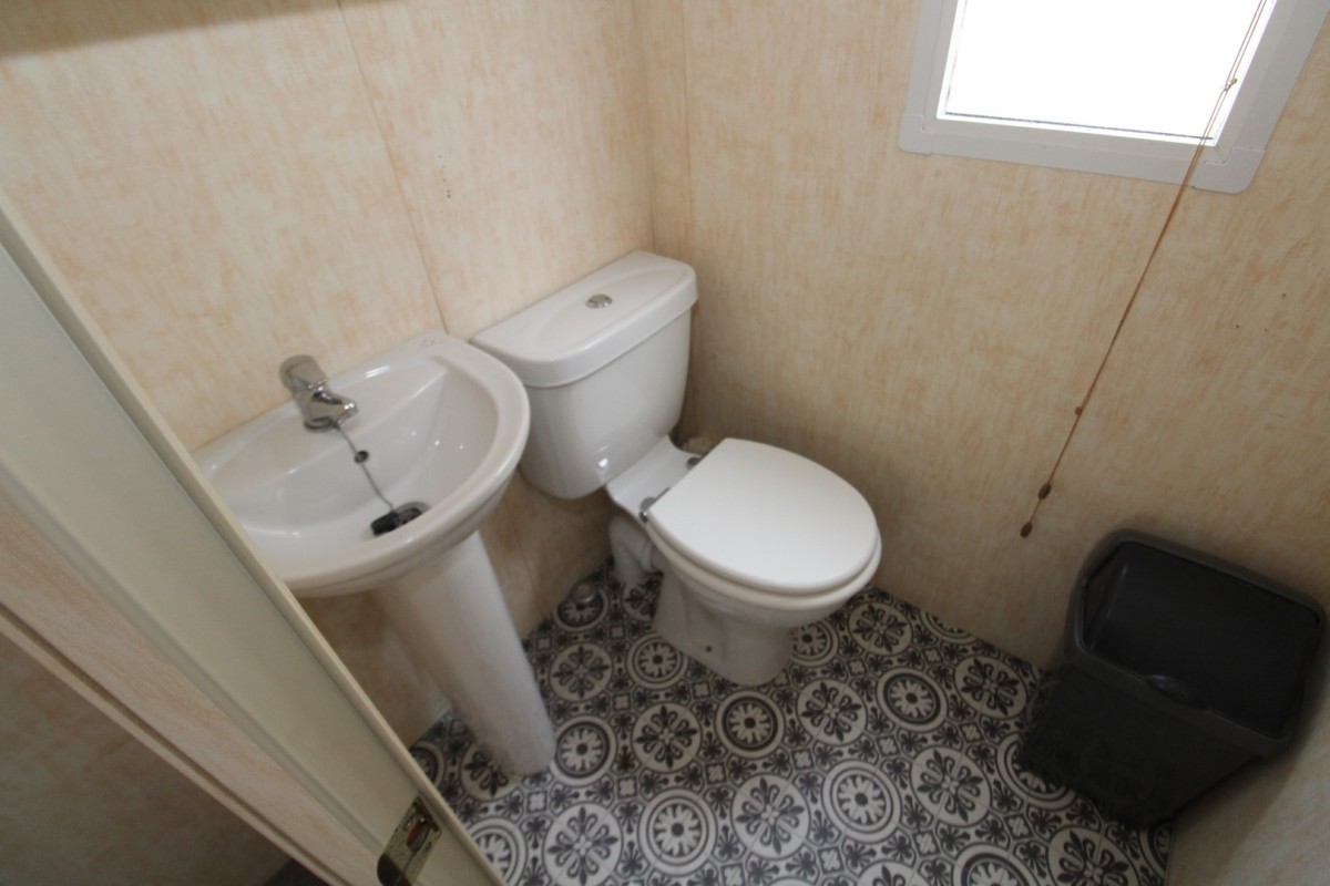 en-suite bathroom in the 2007 BK Parkstone
