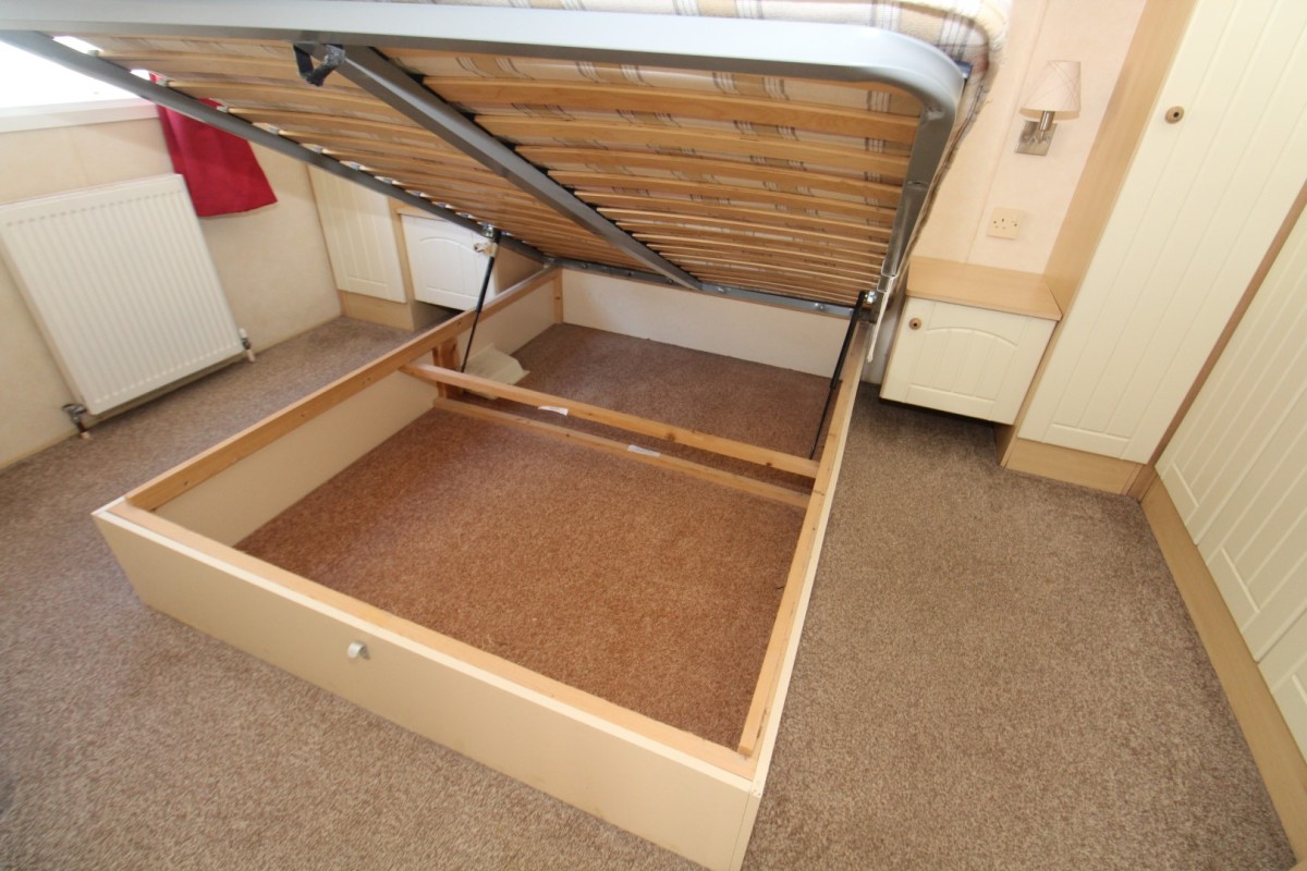 2007 Willerby Salisbury lift up bed