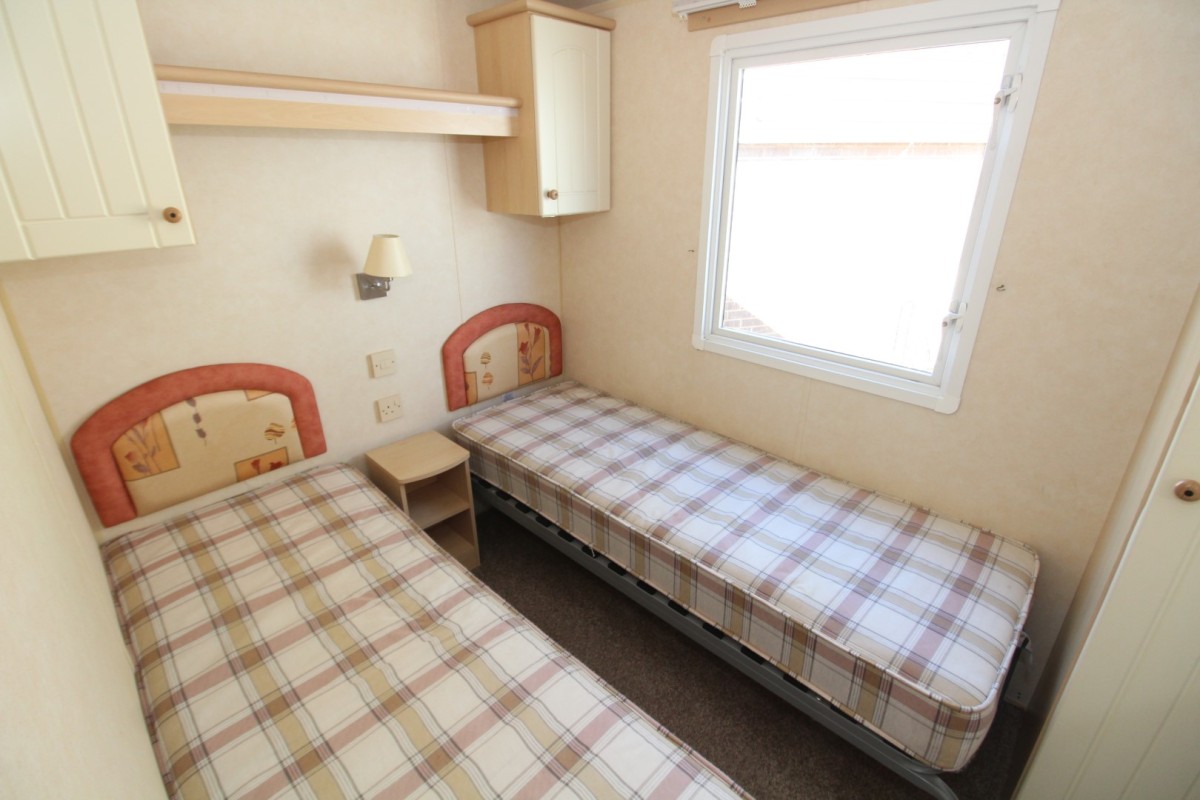 2007 Willerby Salisbury twin bedroom