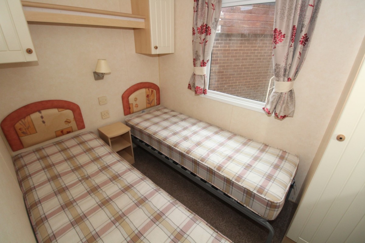 2007 Willerby Salisbury twin bedroom