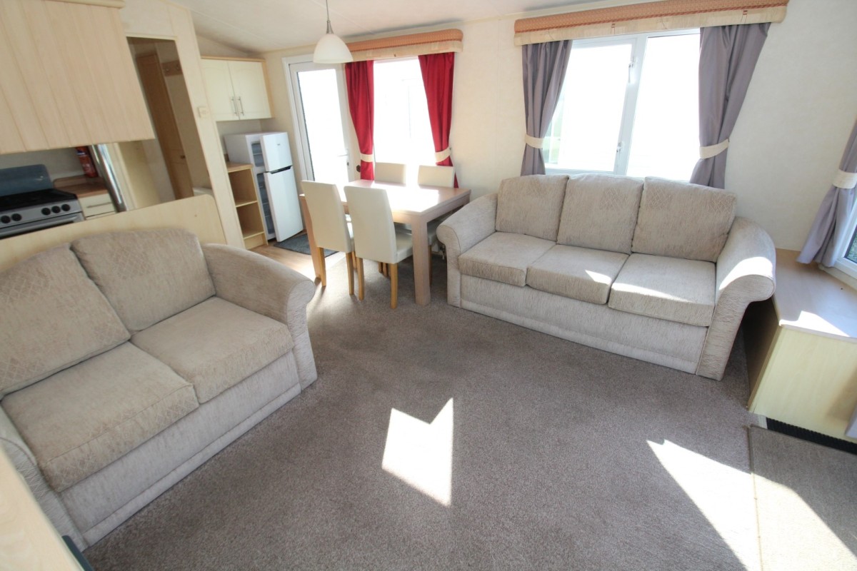 2007 Willerby Salisbury lounge and dining area