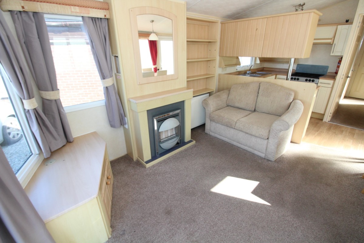 2007 Willerby Salisbury lounge to kitchen