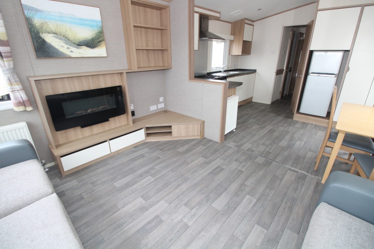 2015 Carnaby Cascade lounge to kitchen