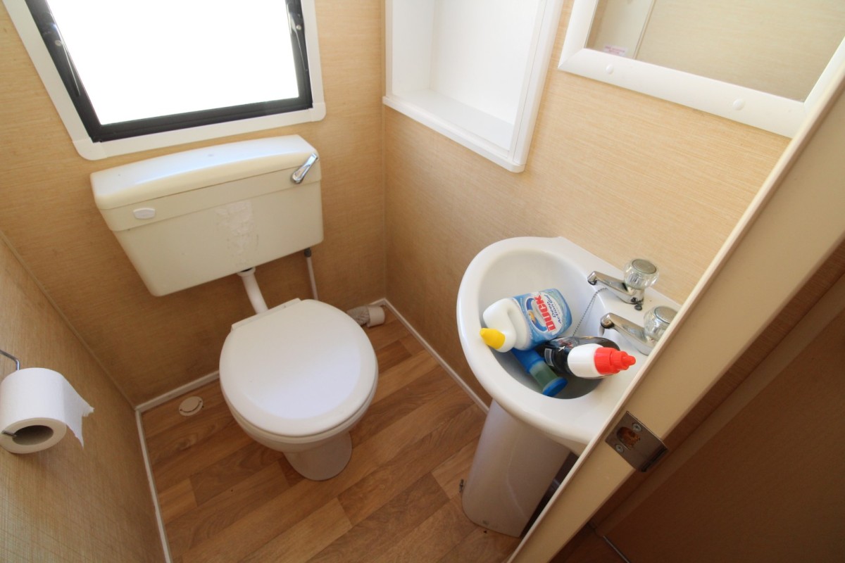 2010 Willerby Rio toilet