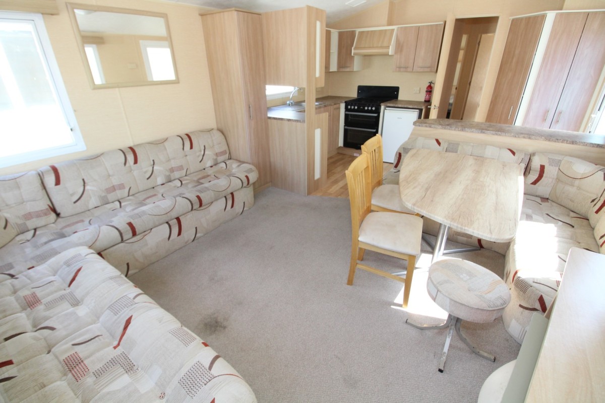 2010 Willerby Rio lounge to dining room