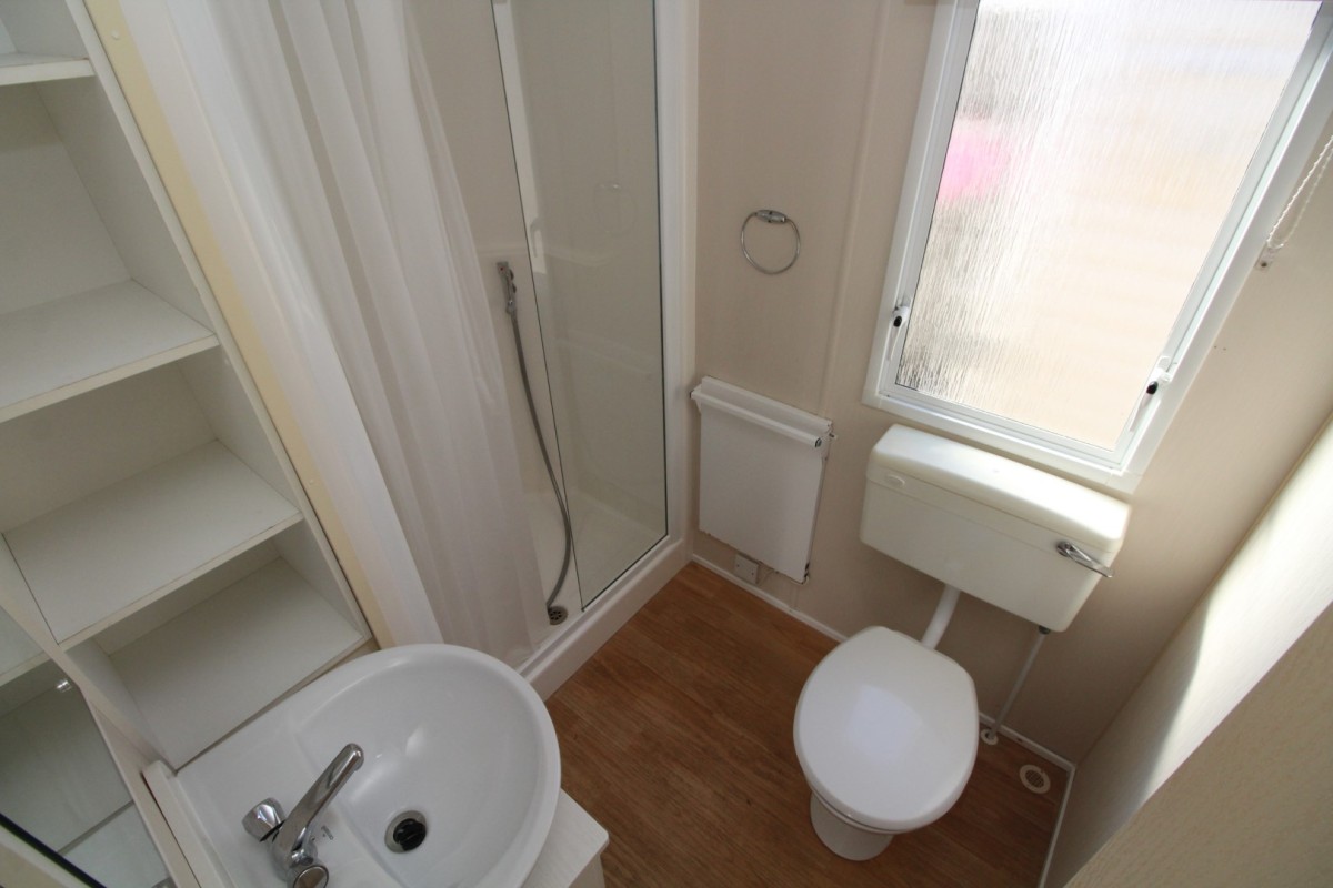 2010 Willerby Vacation shower room