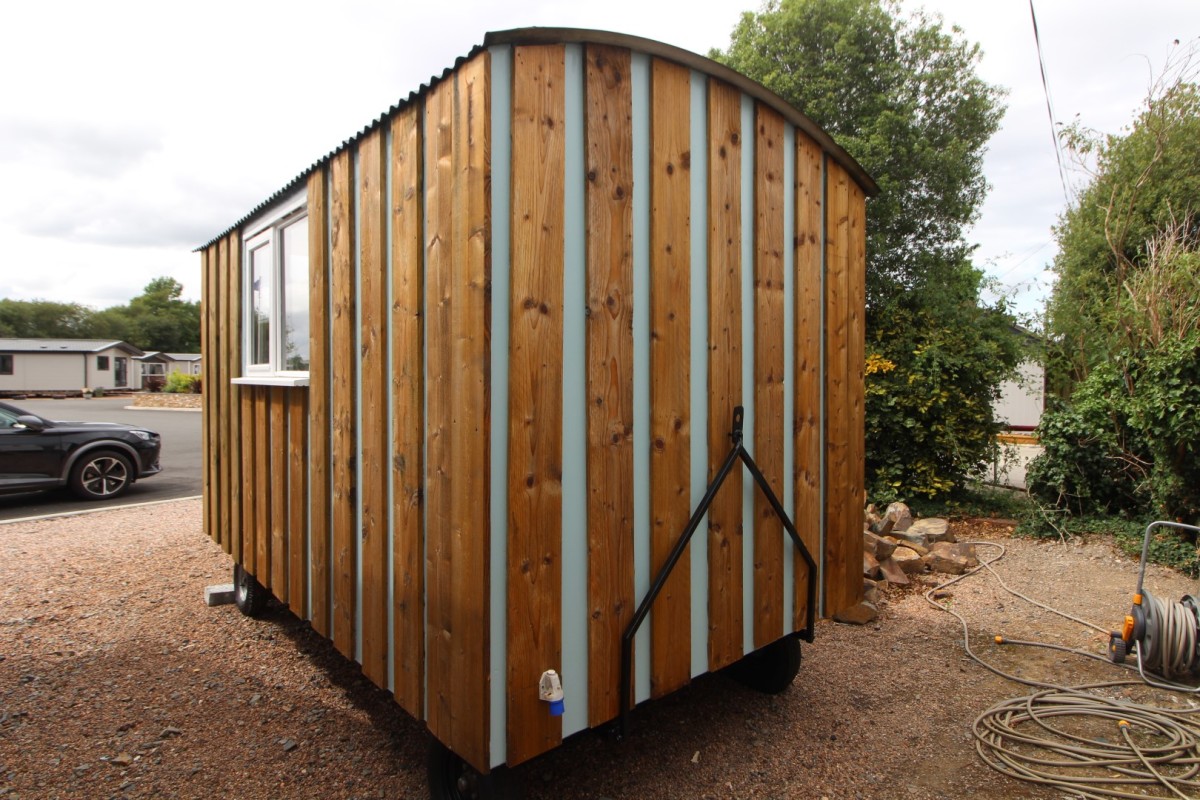 Shepherds Hut towing hitch