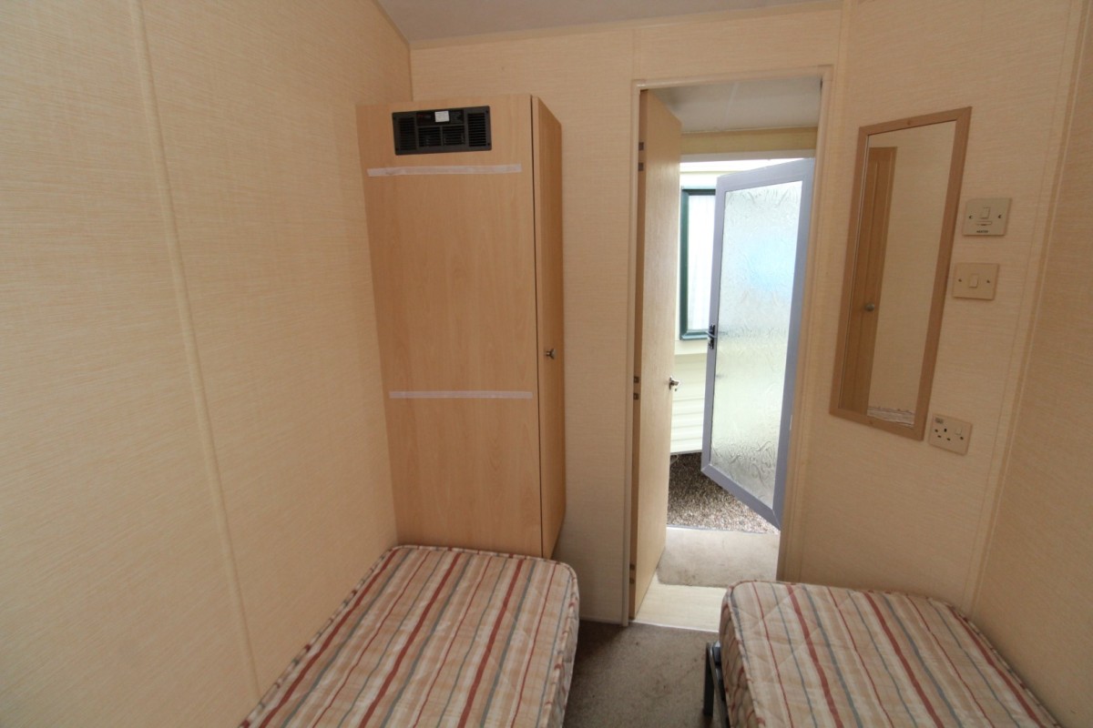 second view of the twin bedroom