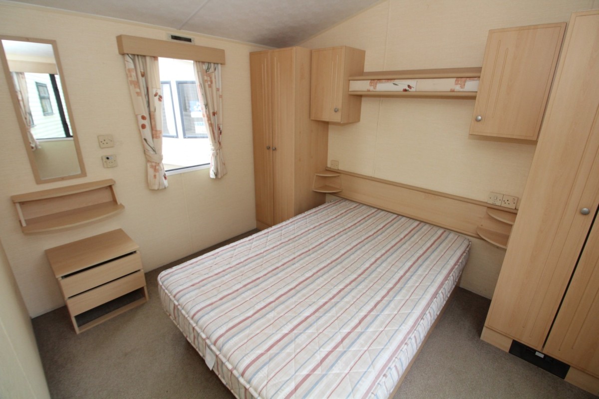 2011 Willerby Herald Gold double bedroom