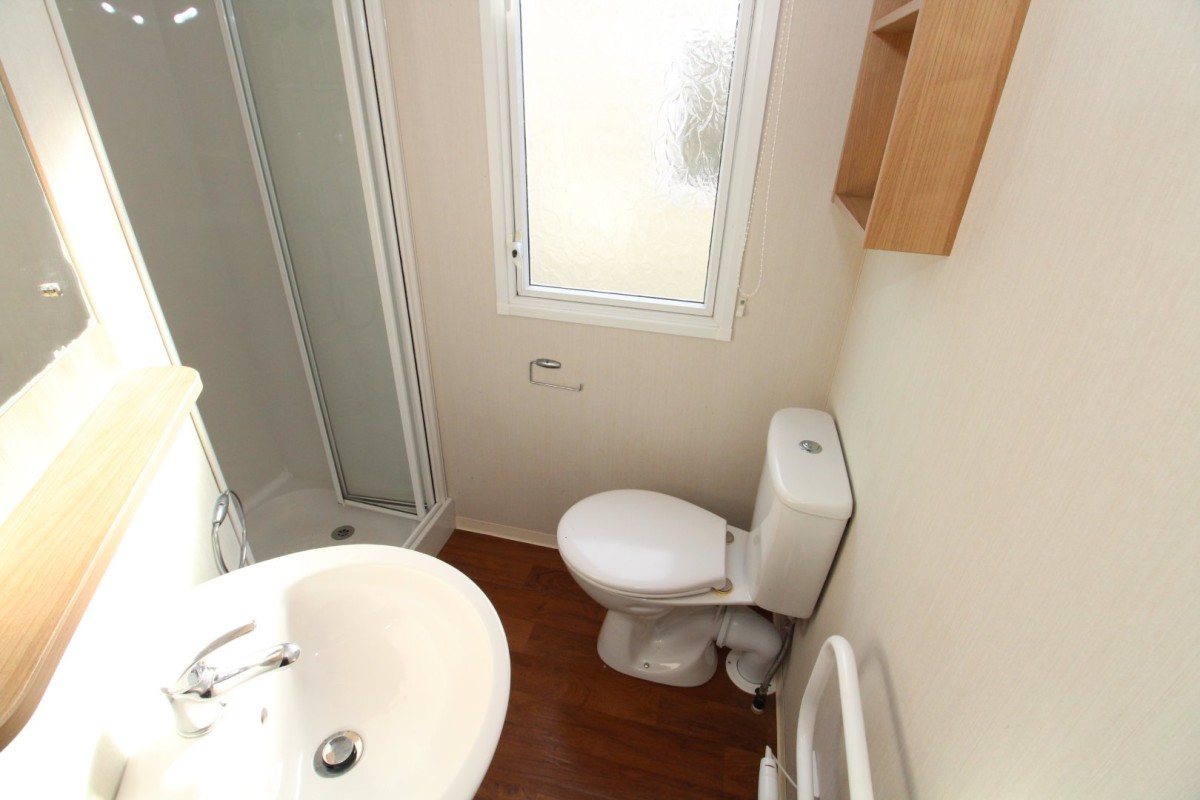 2015 Swift Loire family shower room