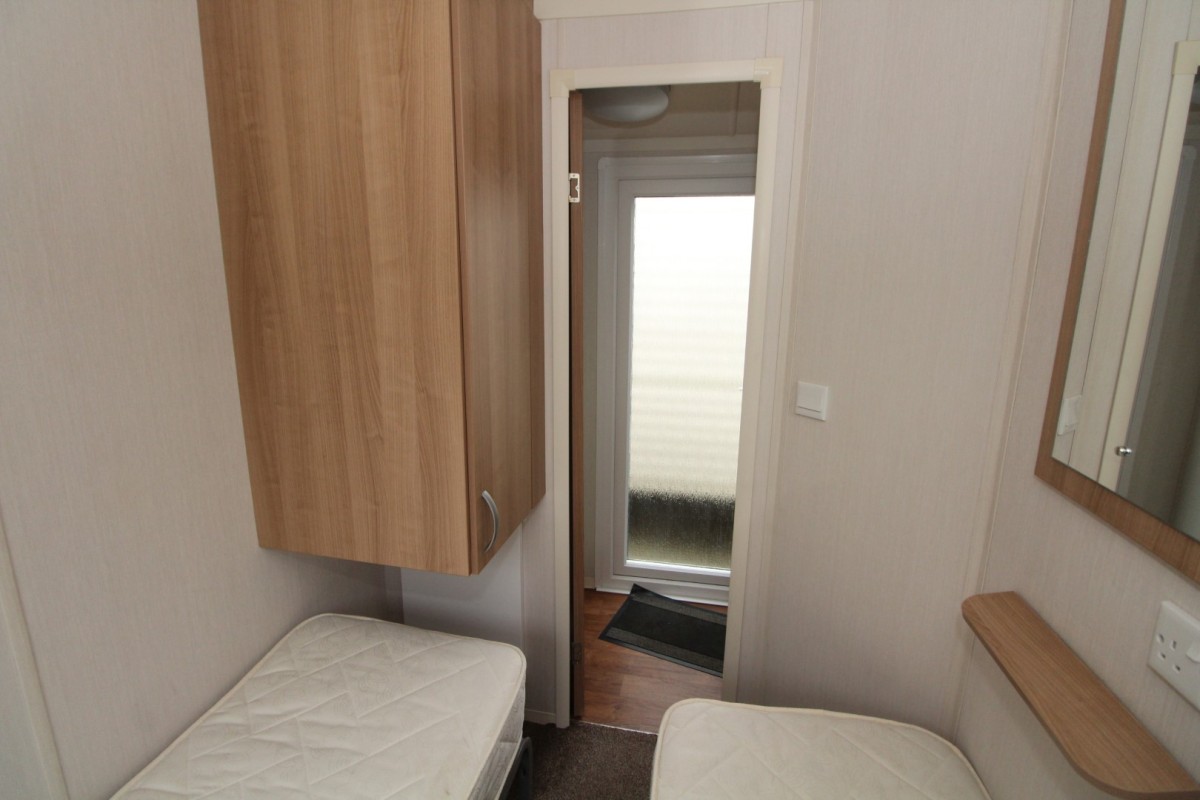 second view of the twin bedroom