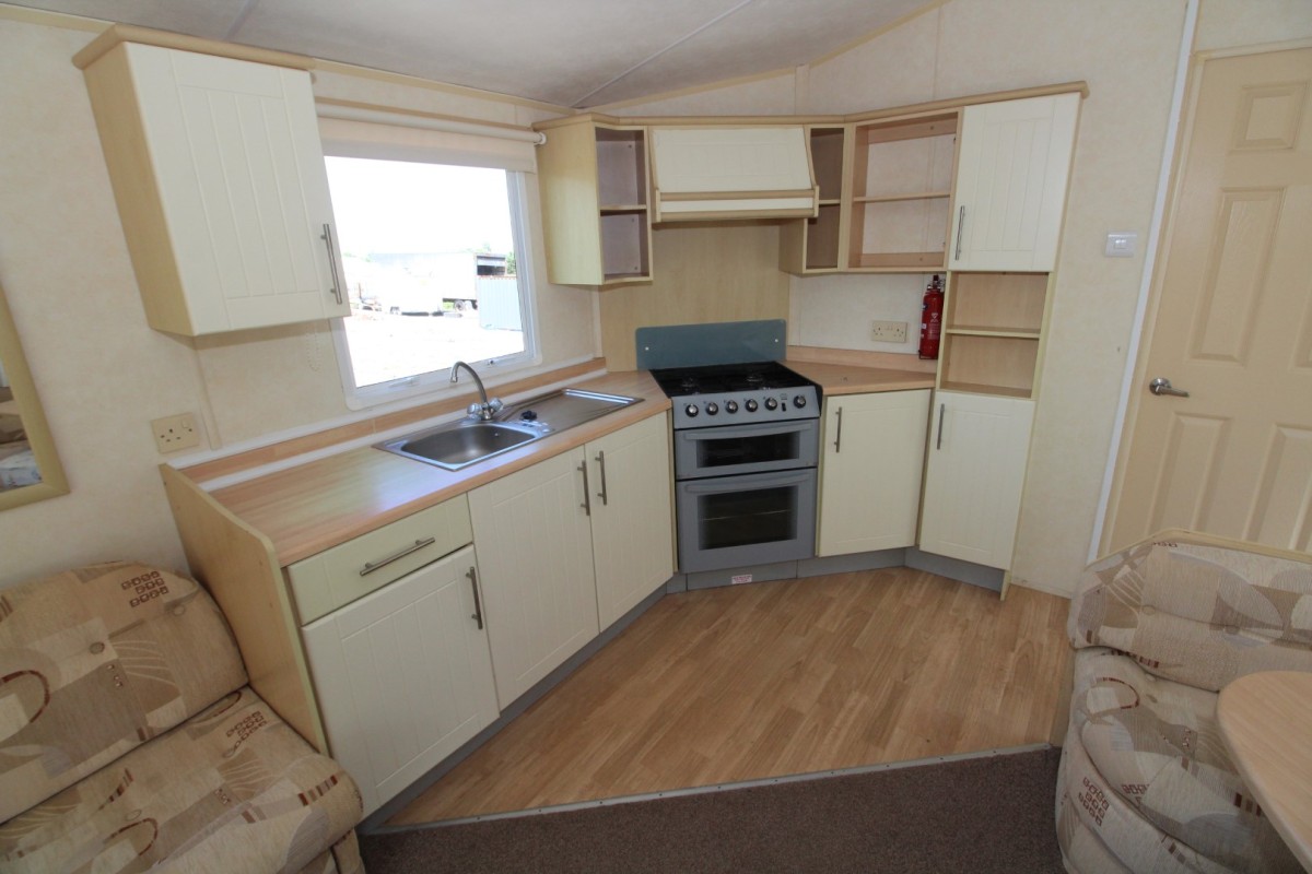 kitchen in the 2006 Willerby Richmond