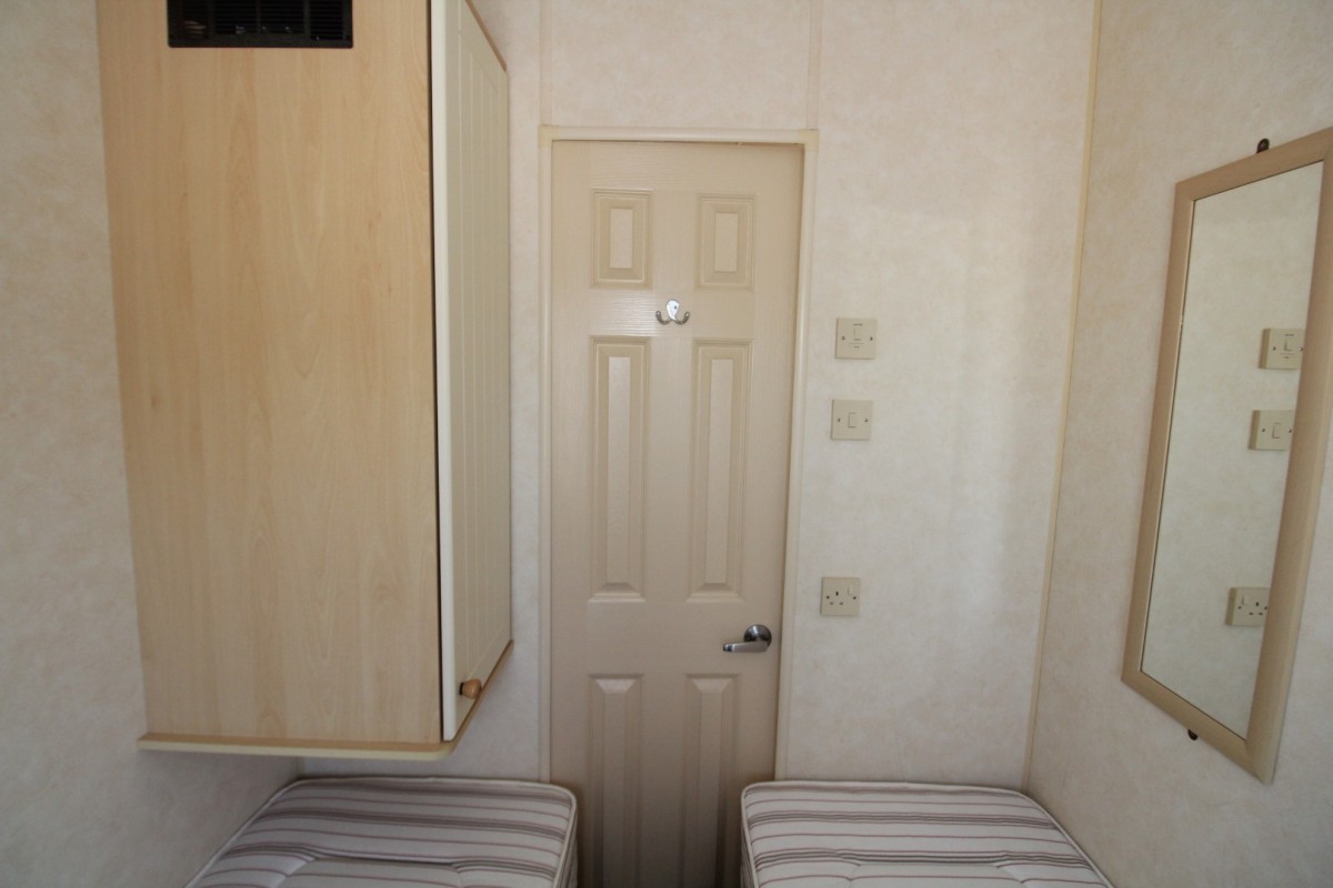 second view of the twin bedroom