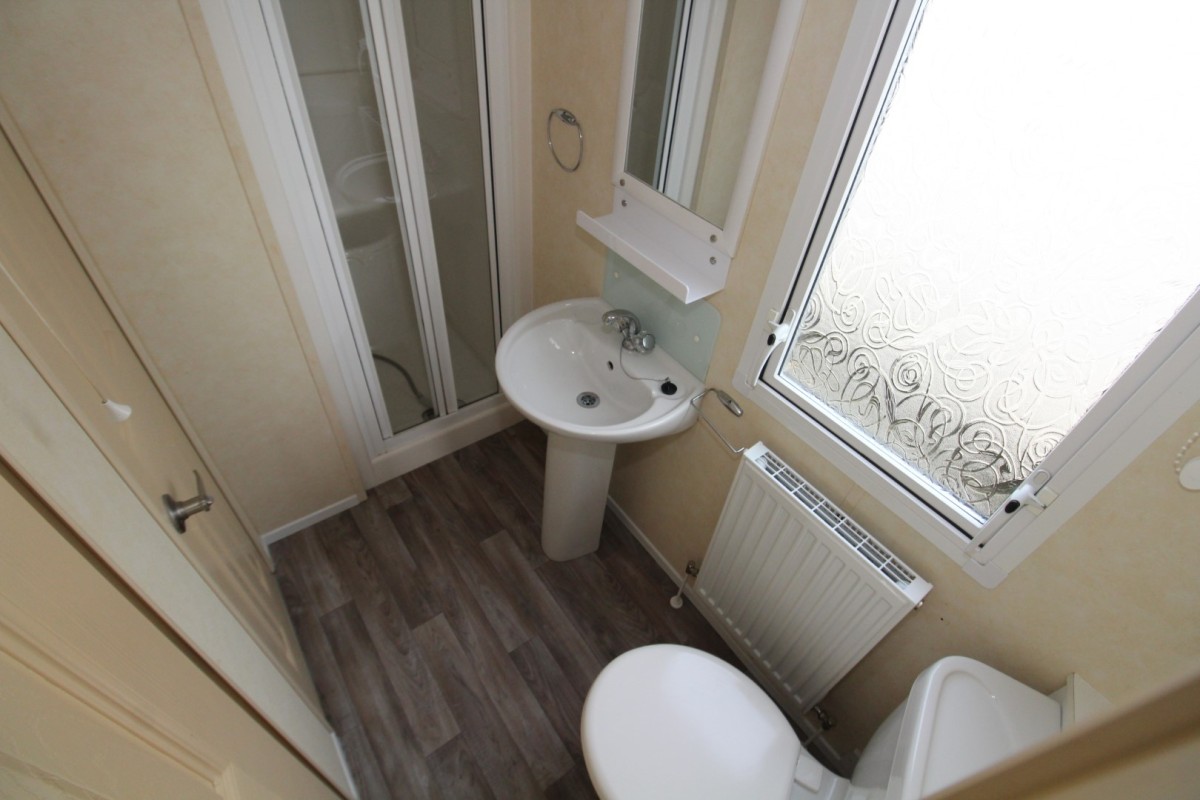 2006 Willerby Richmond family bathroom