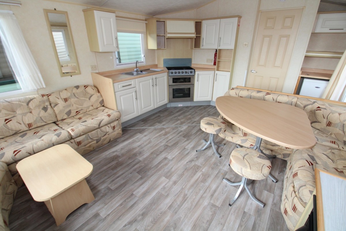 2006 Willerby Richmond lounge to kitchen