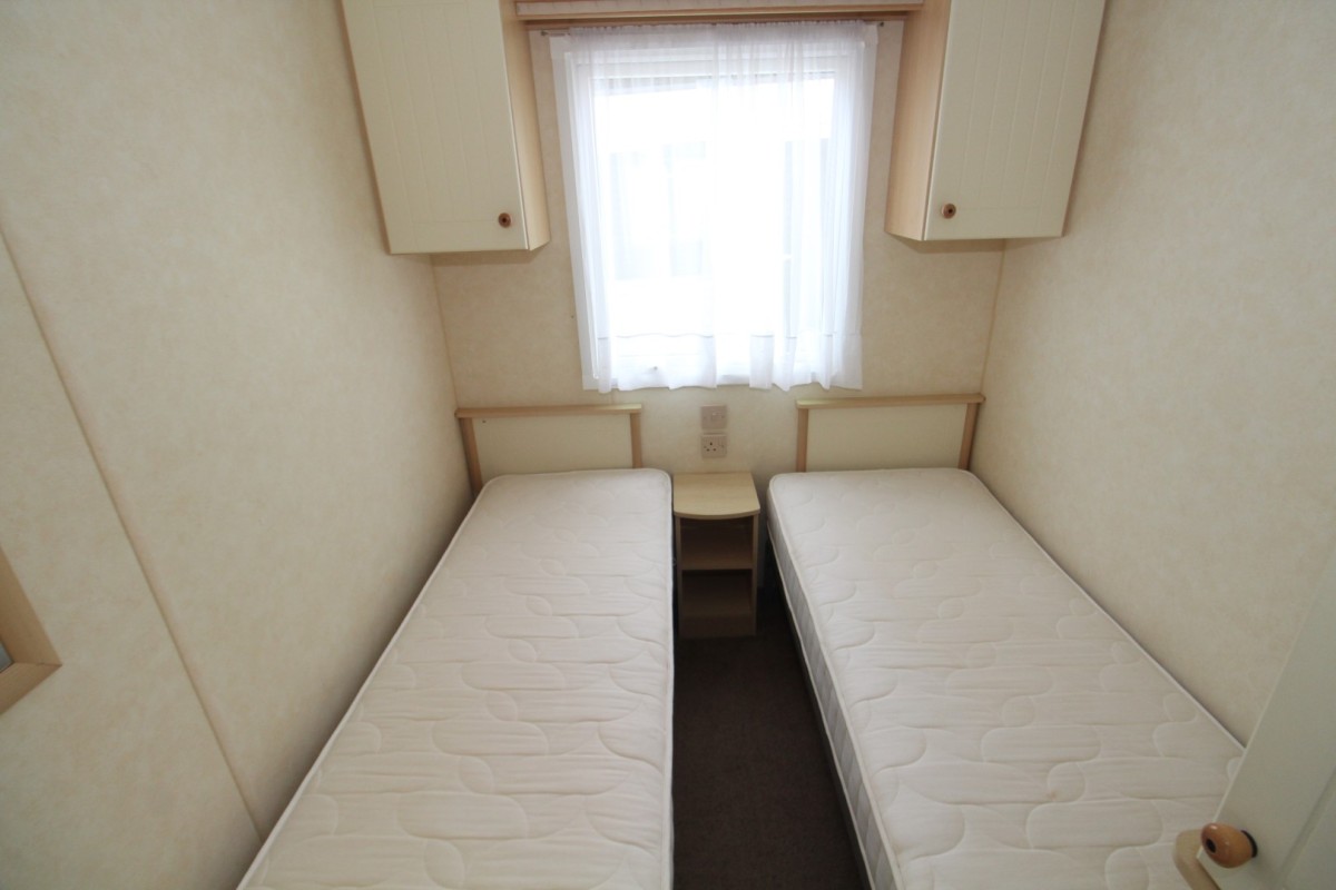2007 Willerby Richmond twin bedroom