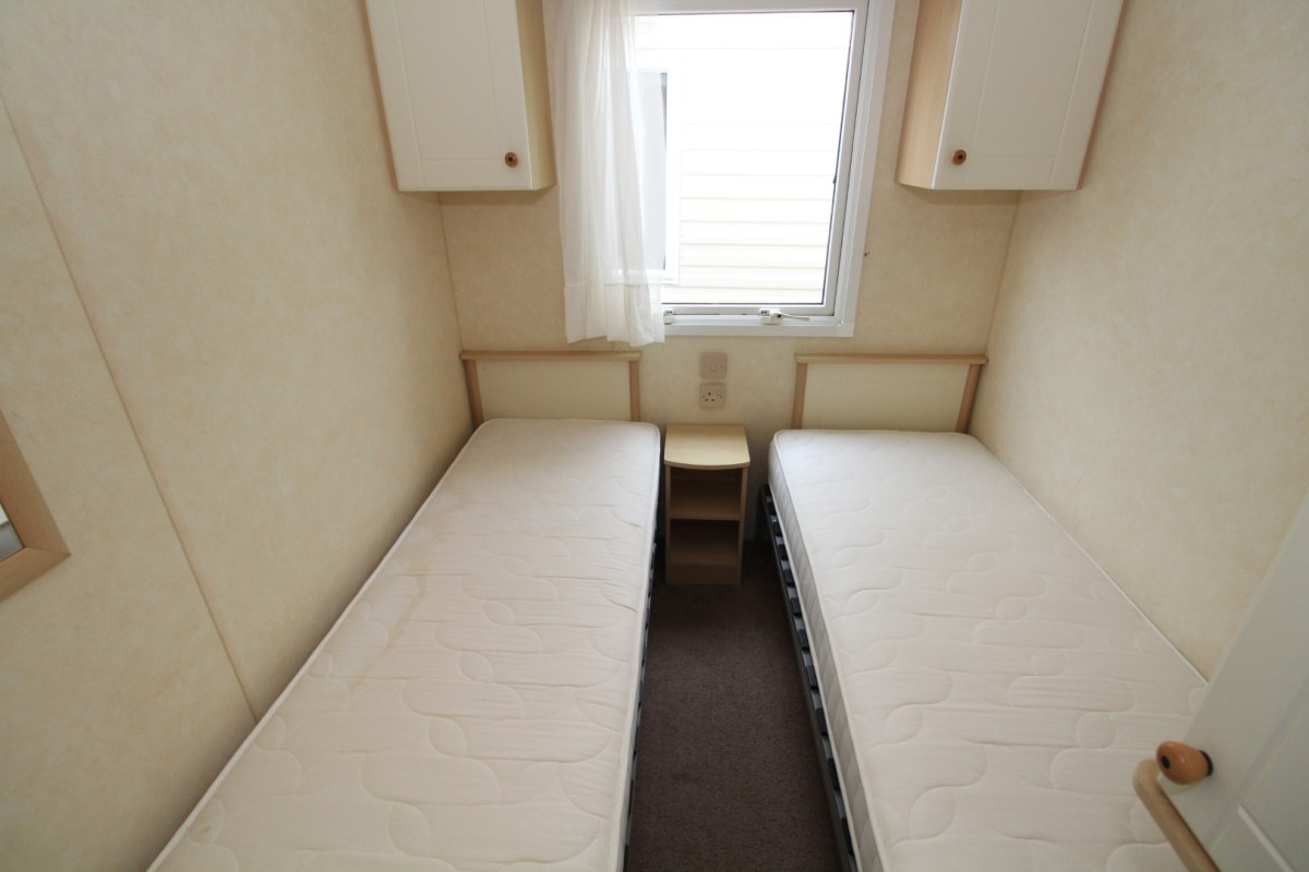 2007 Willerby Richmond twin bedroom