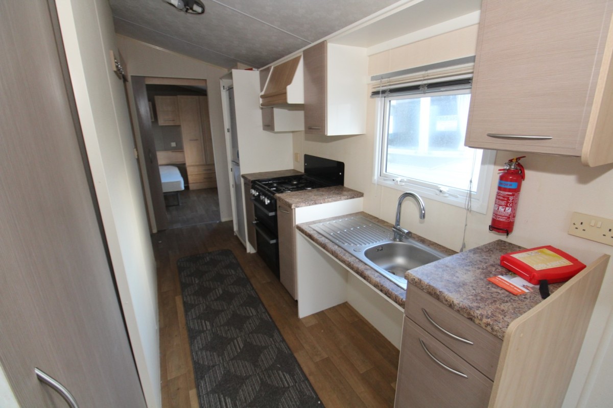 2011 Willerby Rio Gold Mobilit galley style kitchen