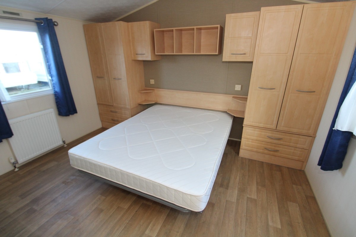 2011 Willerby Rio Gold Mobilit double bedroom
