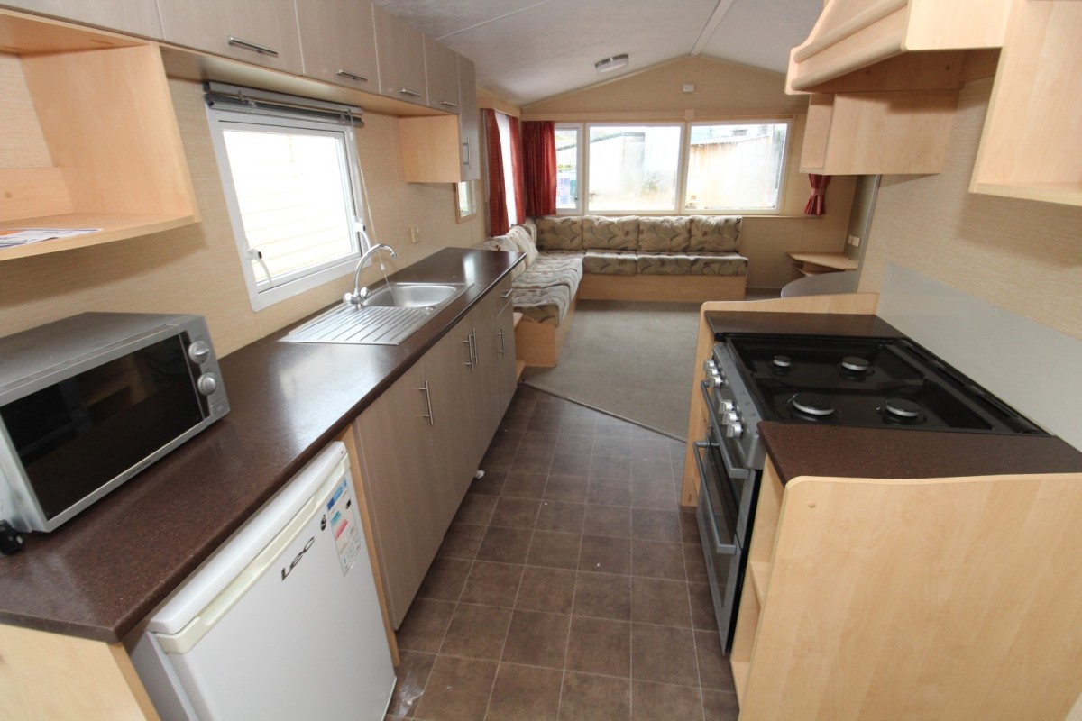  2011 Willerby Salsa kitchen to lounge