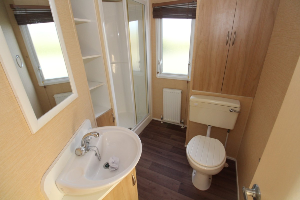 2010 Willerby Rio shower room