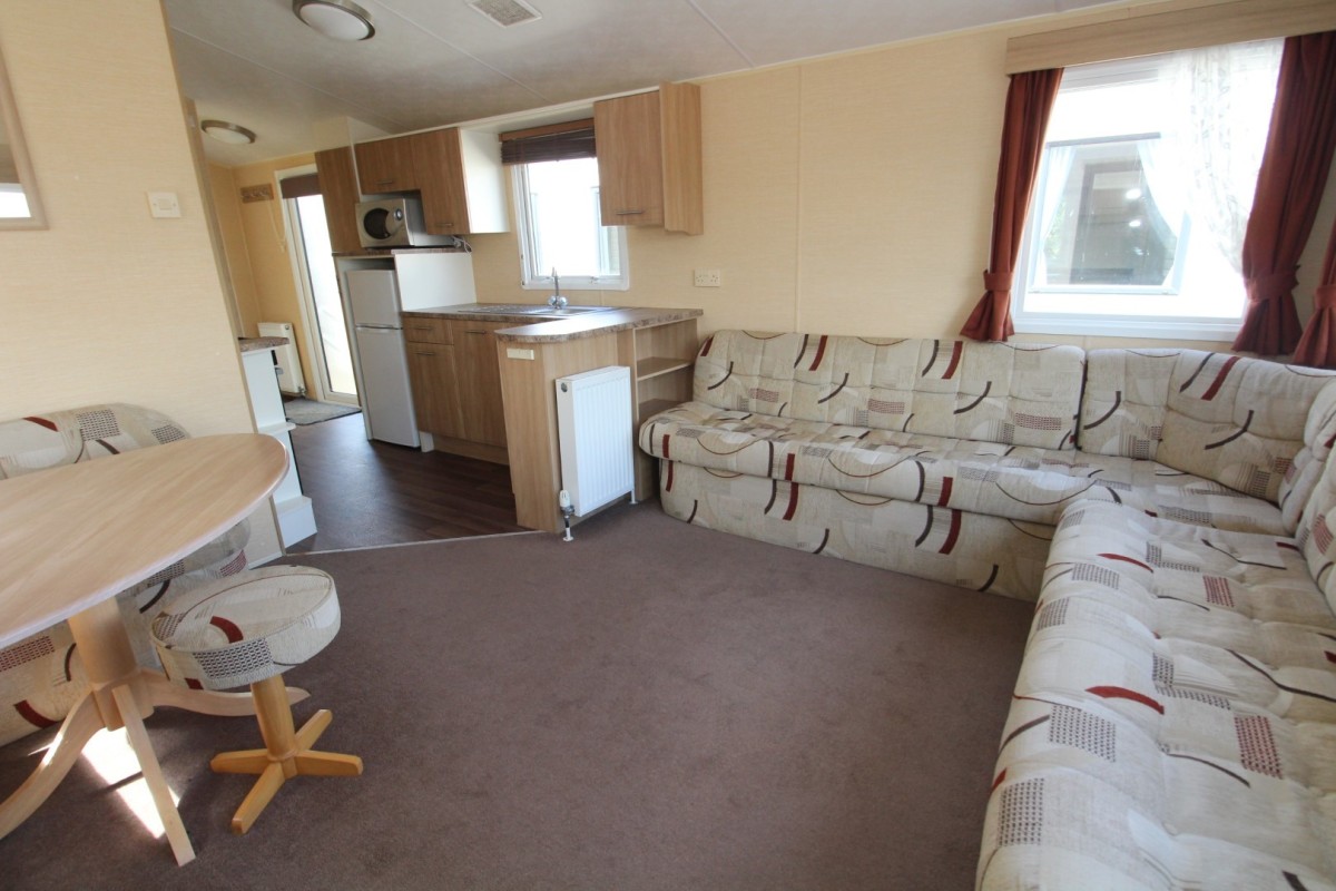 2010 Willerby Rio lounge to kitchen