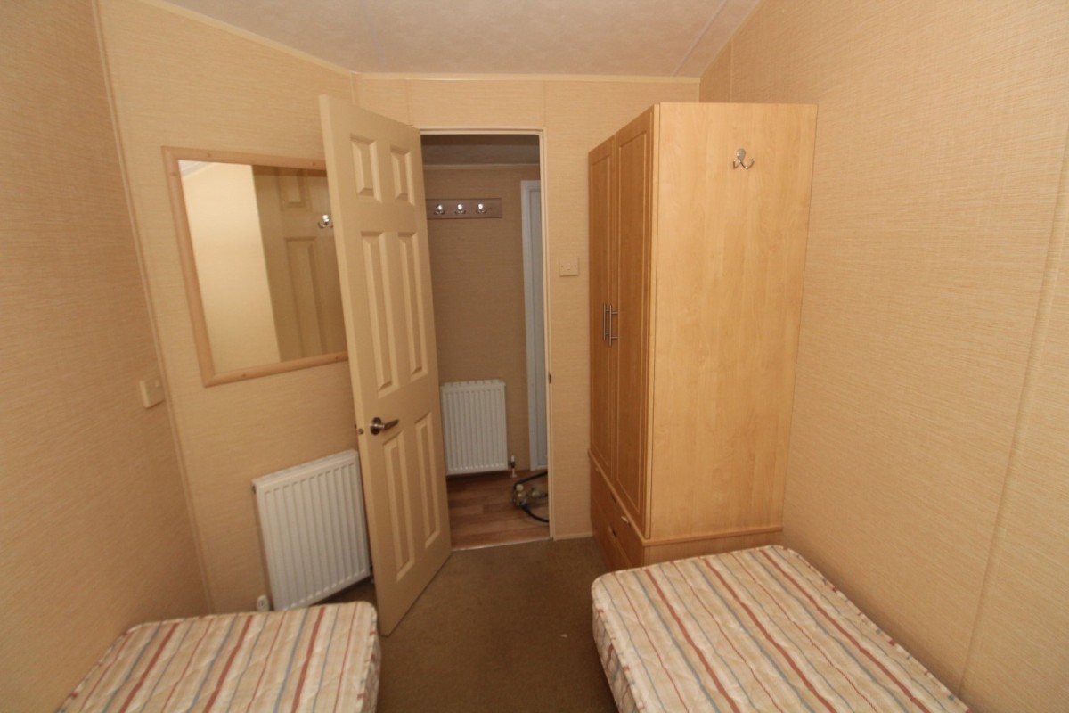 second view of the twin bedroom