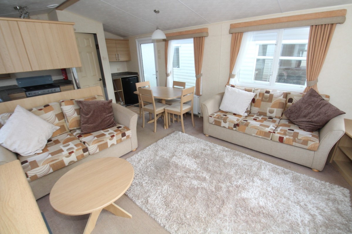 large lounge in the 2009 Willerby Salisbury