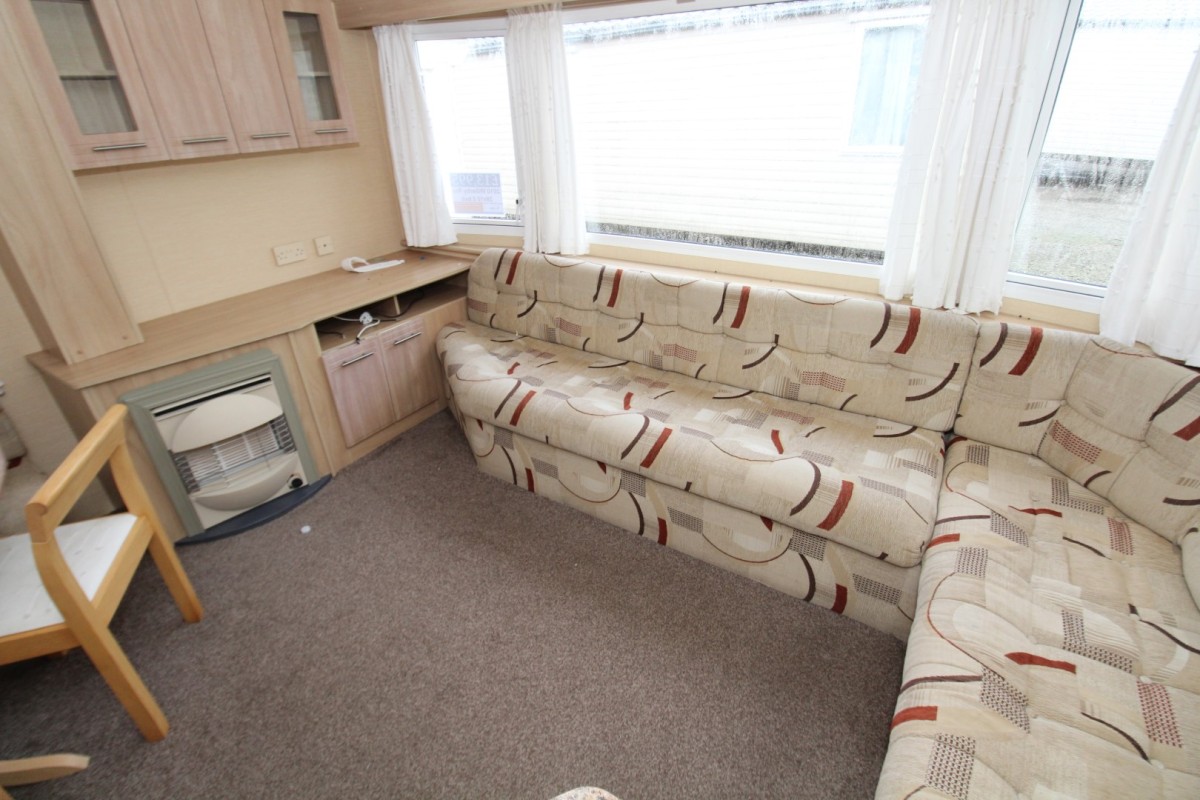 2010 Willerby Rio lounge to dining room