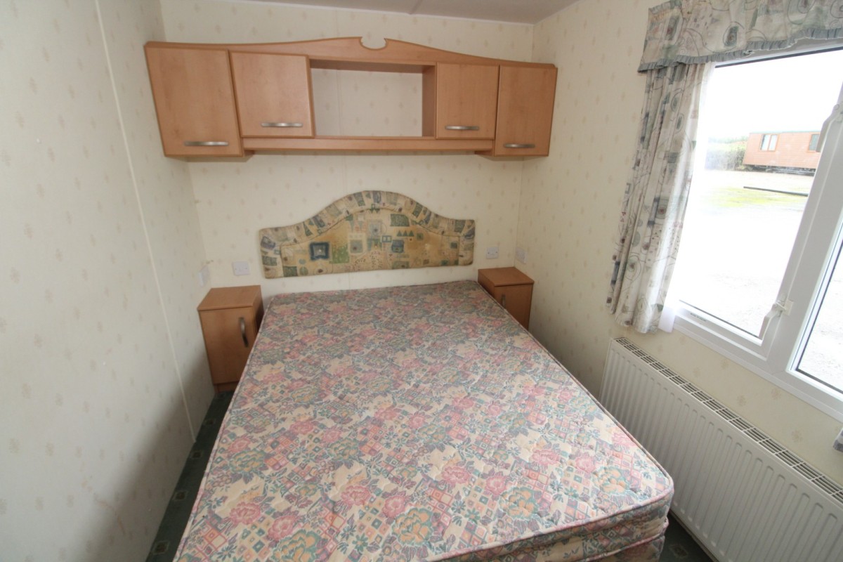 2003 Pemberton Elite double bedroom