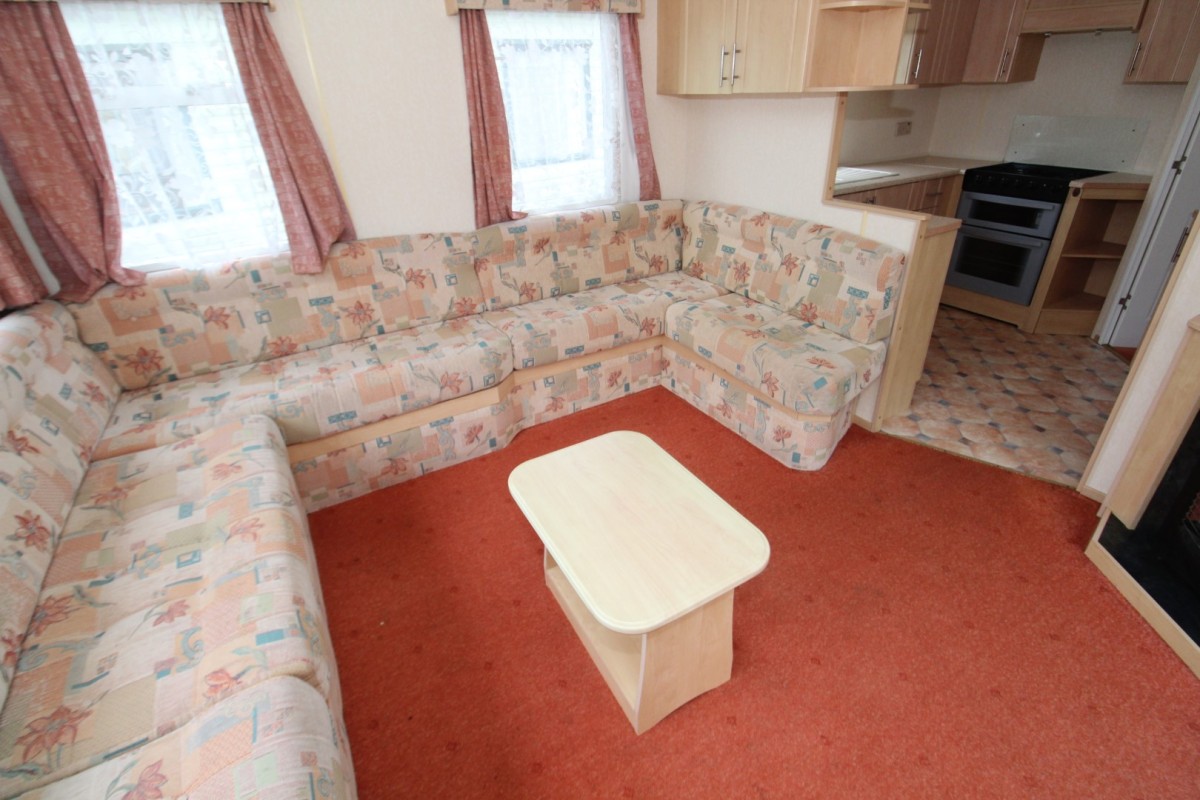 2005 Abi Arizona lounge with coffee table