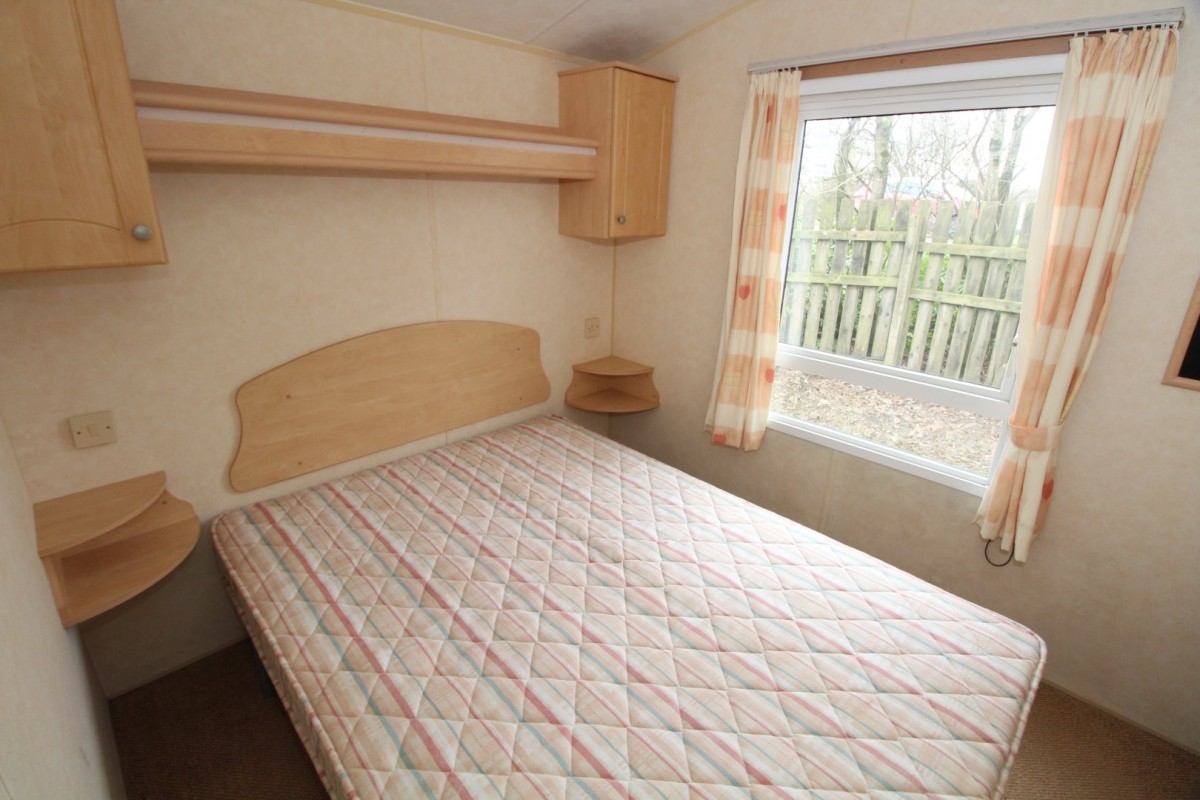 double bedroom in the 2007 Willerby Vacation