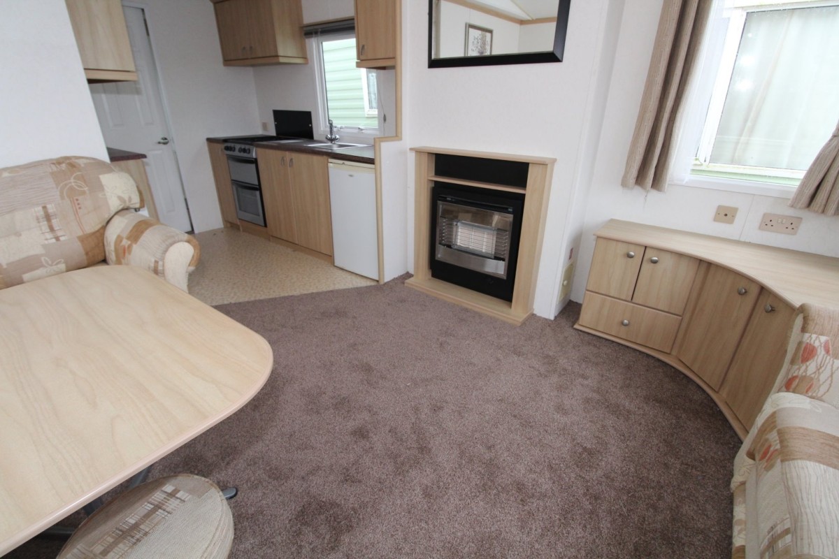 dining area in the 2008 Carnaby Henley