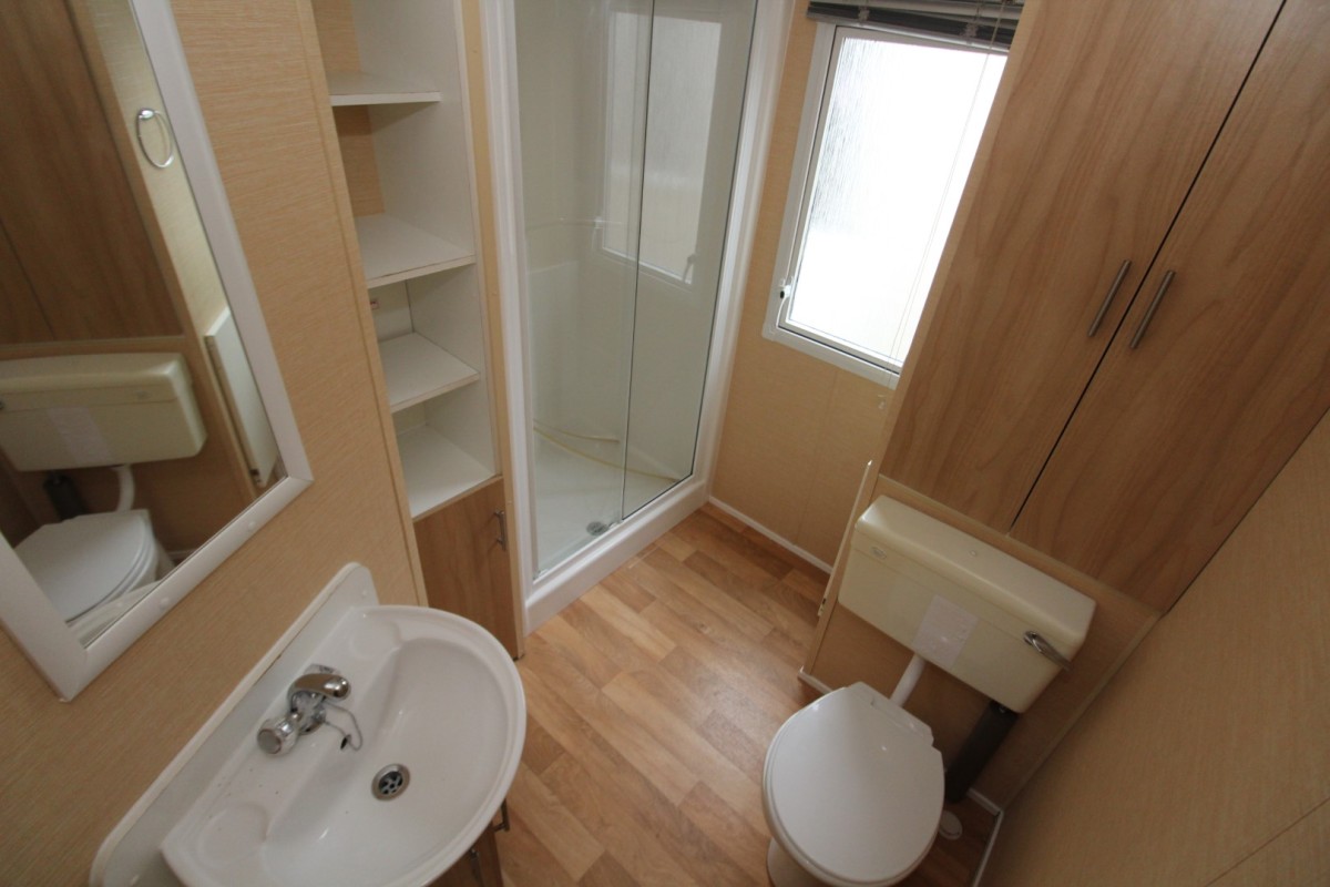 2009 Willerby Rio shower room