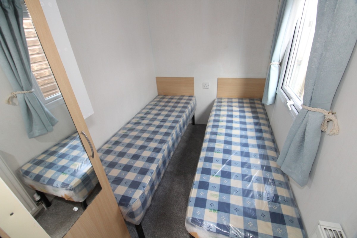 2009 Delta Darwin twin bedroom
