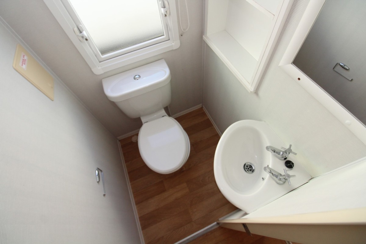 2011 Willerby Rio wash room