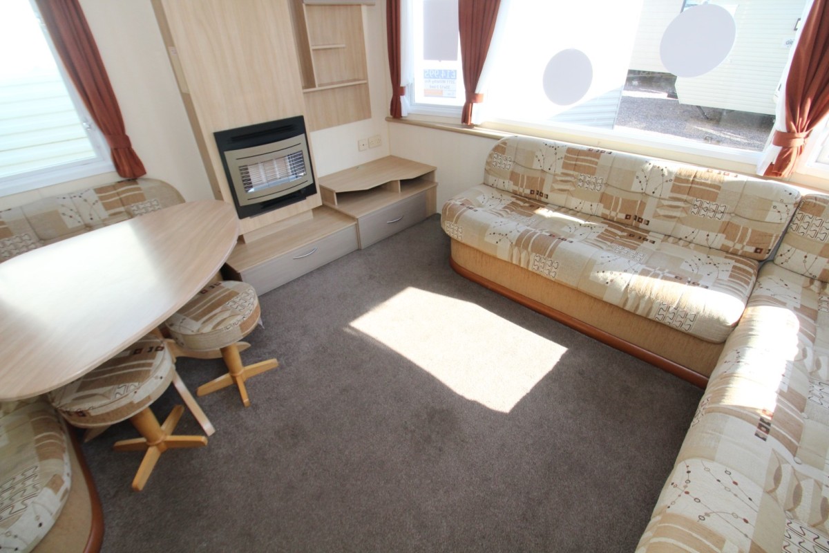 2011 Willerby Rio lounge with tv