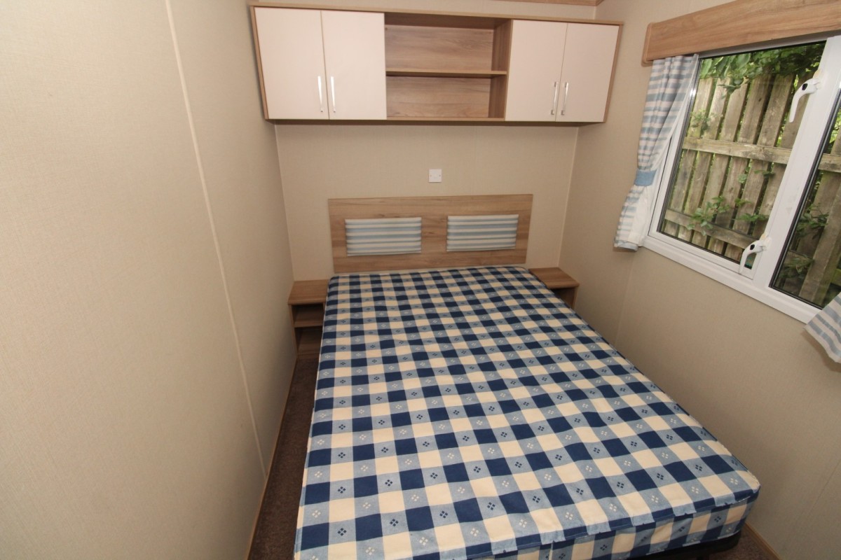 2014 Abi Oakley double bedroom