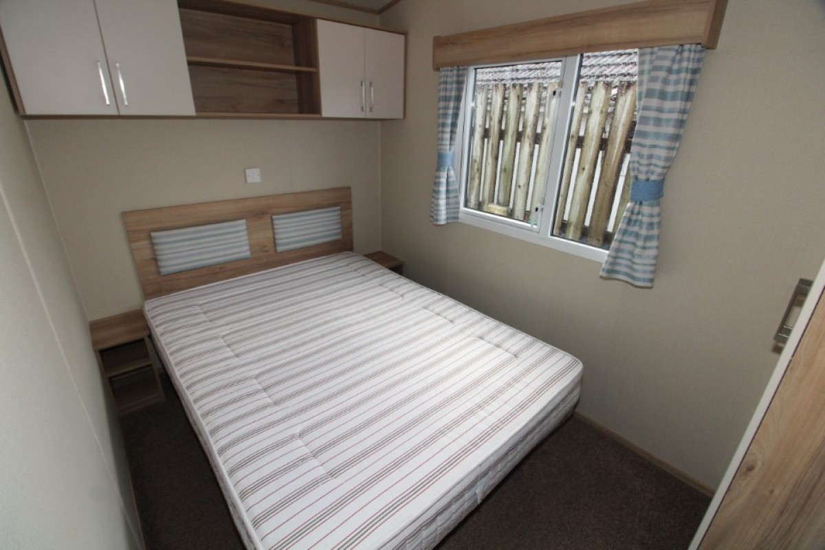 2014 Abi Oakley main double bedroom